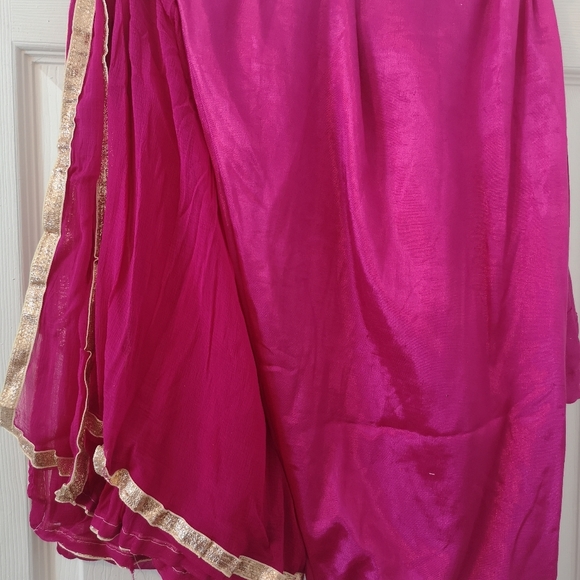 Indian Suit - Picture 5 of 10